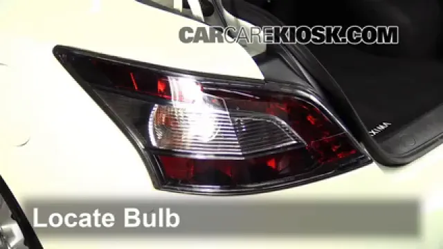 2013 Nissan Maxima SV 3.5L V6 Luces Luz de freno (reemplazar foco)